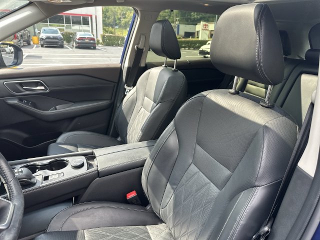 Used 2023 Nissan Rogue Platinum AWD/4WD image 16