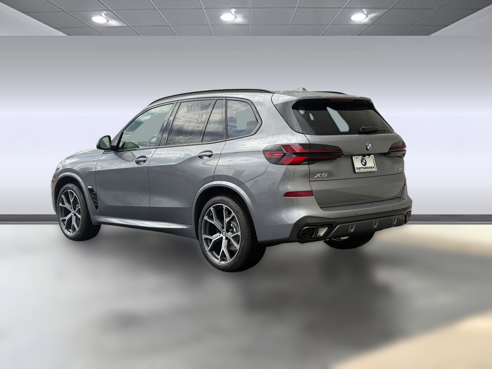 New 2026 BMW X5 xDrive40i w/ M Sport Package image 3