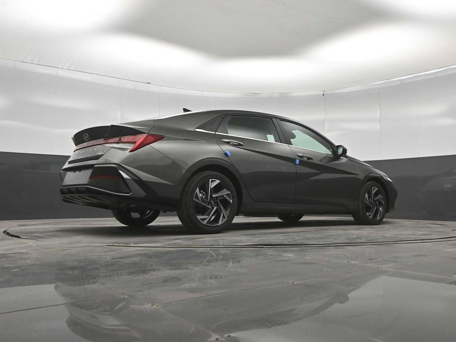 New 2026 Hyundai Elantra Limited FWD image 43