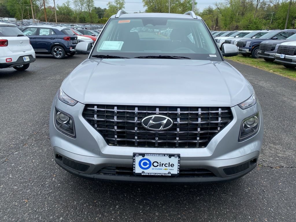 New 2026 Hyundai Venue SEL FWD image 3