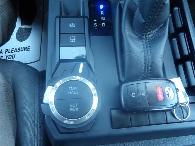 Used 2024 Toyota Tacoma SR5 AWD/4WD image 24