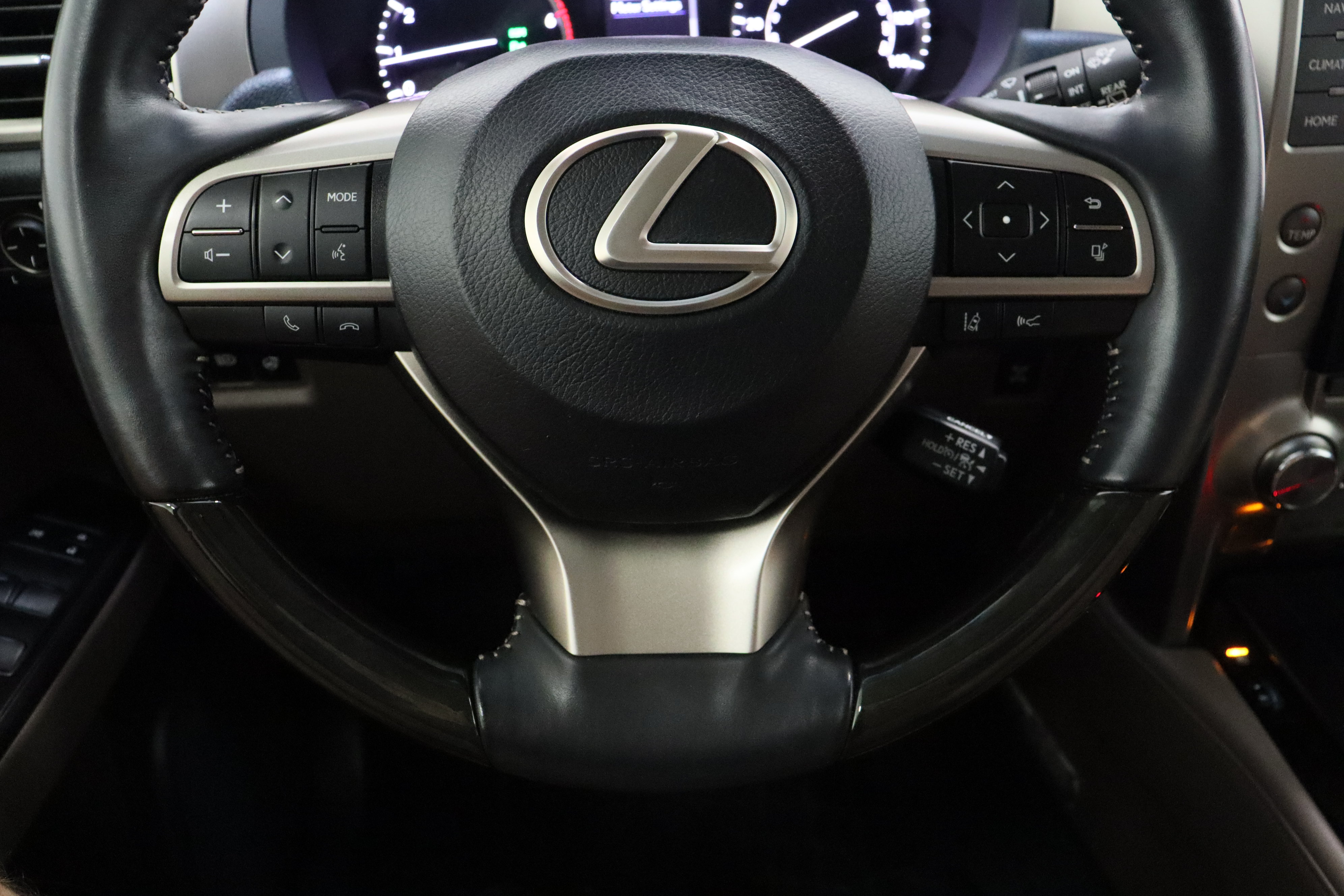 Used 2020 Lexus GX 460 Luxury w/ Accessory Package AWD/4WD image 27