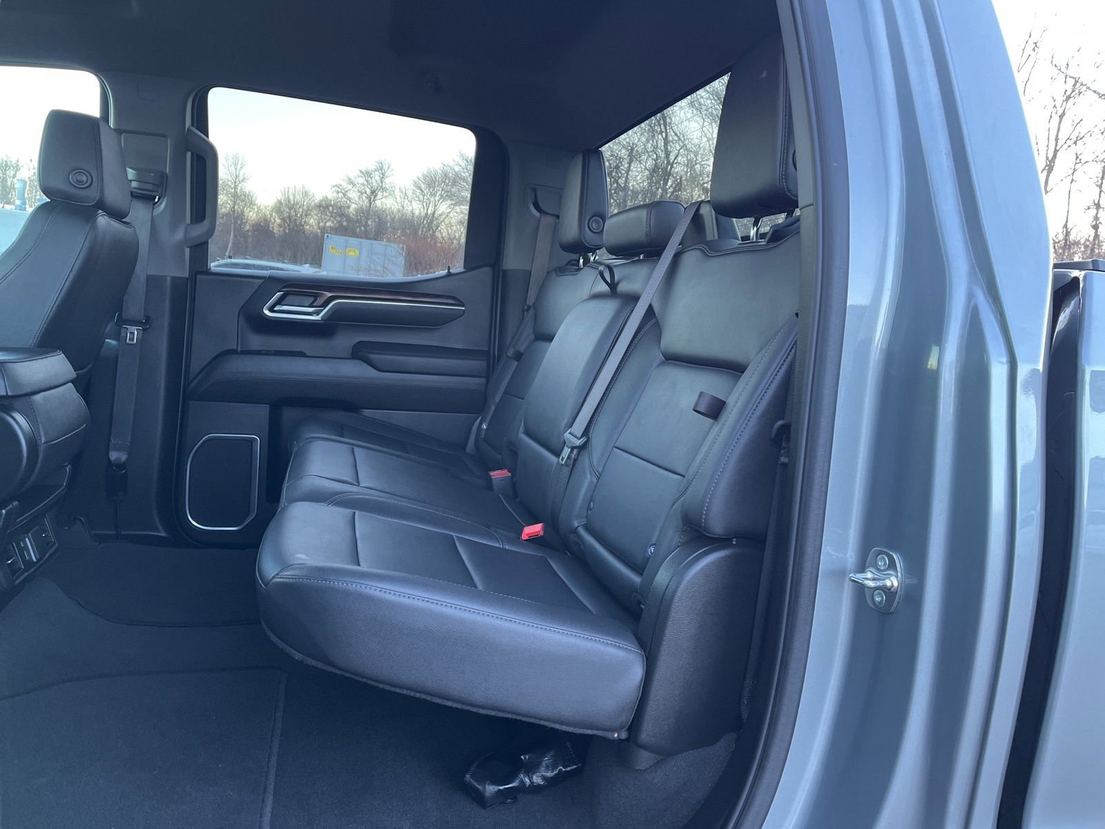 Certified 2025 GMC Sierra 1500 SLT image 14