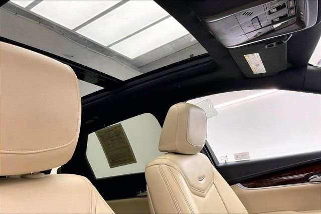 Used 2017 Cadillac XT5 Premium Luxury w/ Driver Assist Package image 23