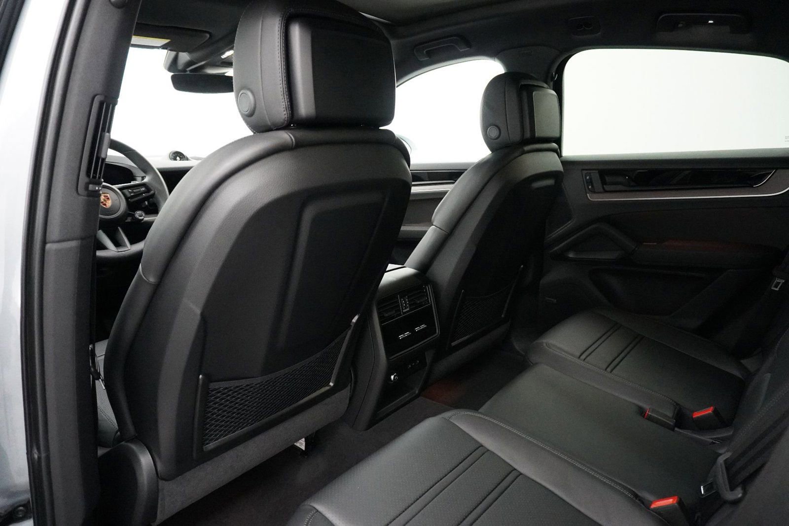 New 2026 Porsche Cayenne Coupe AWD/4WD image 14