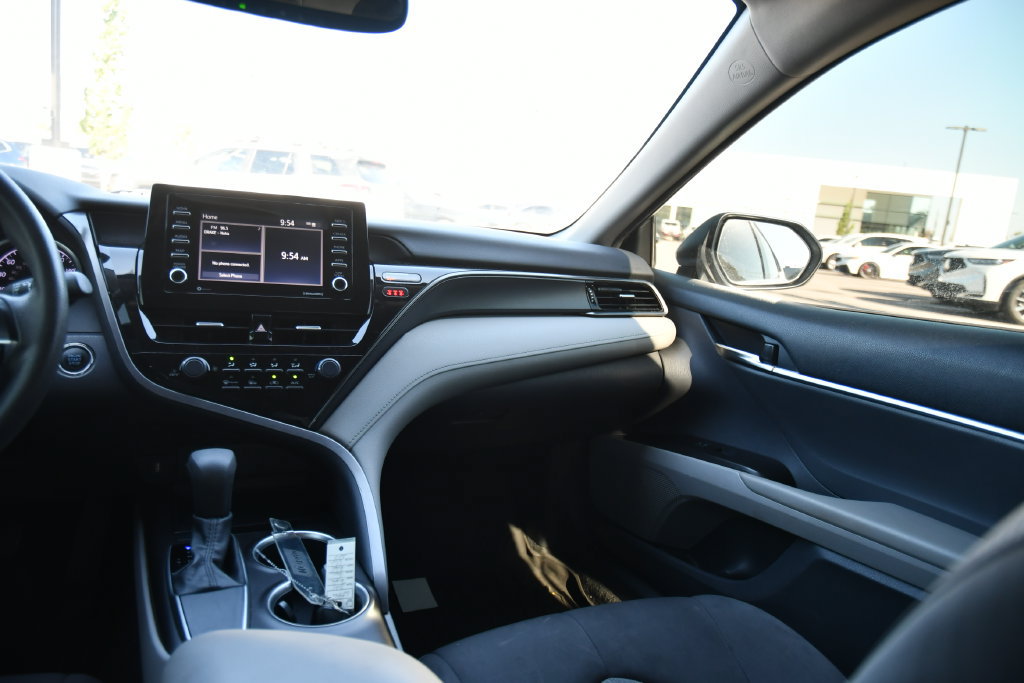 Used 2021 Toyota Camry LE w/ Convenience Package FWD image 28