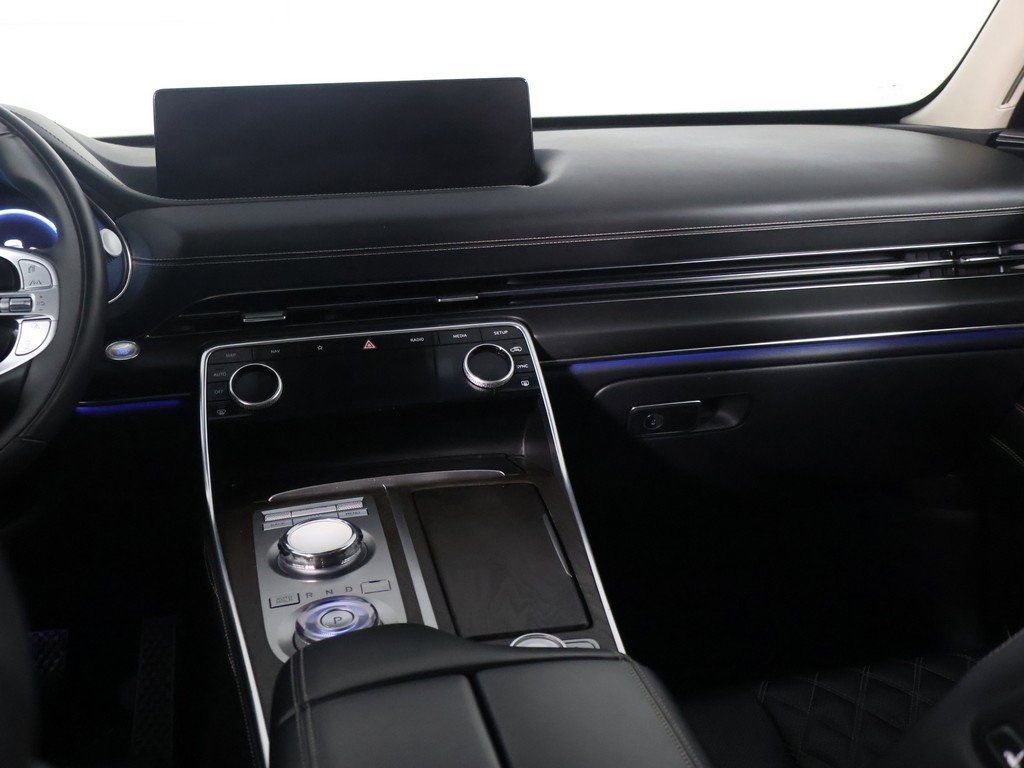 Used 2024 Genesis GV80 3.5T w/ Prestige Package image 38