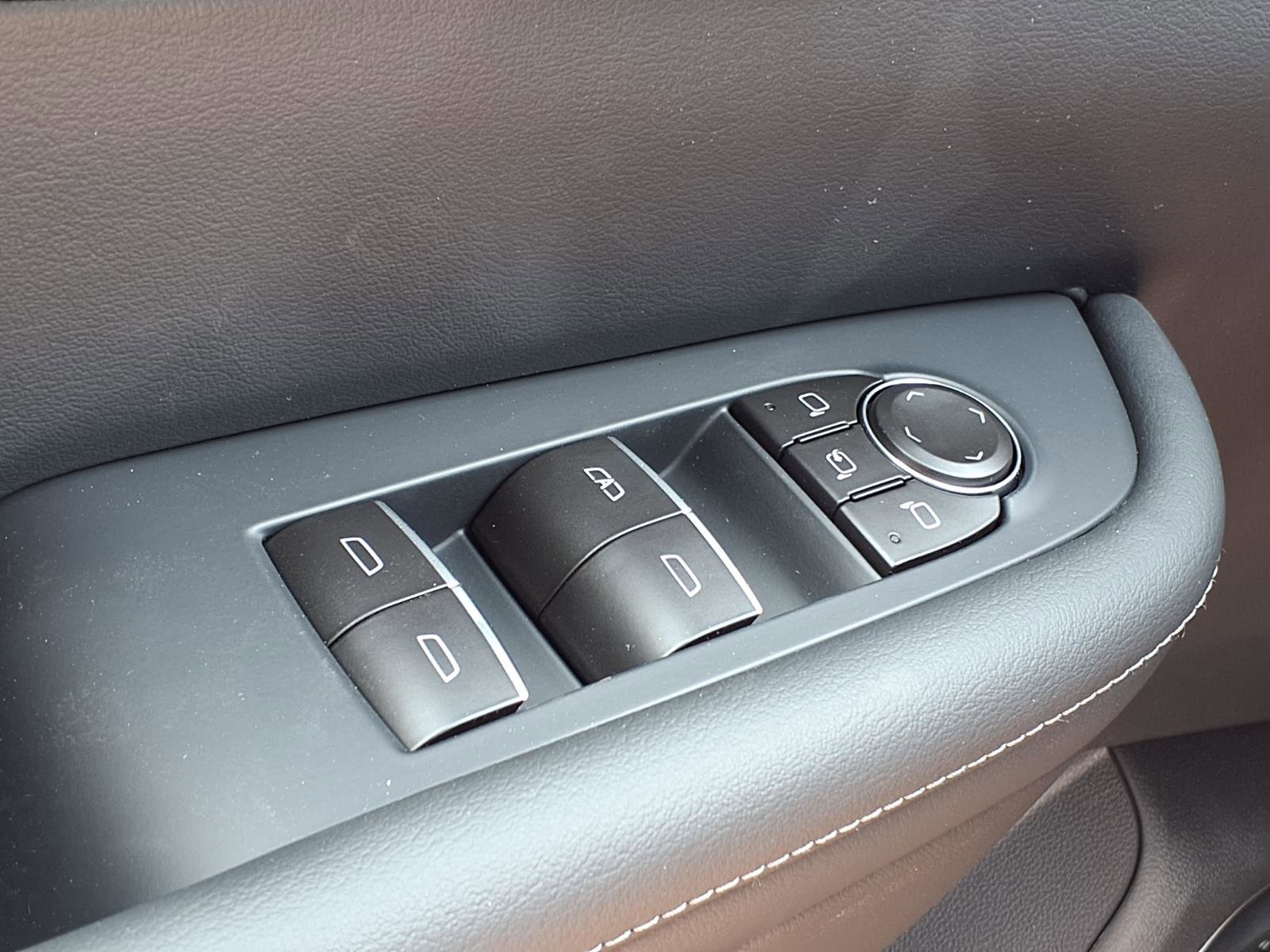 New 2026 Buick Enclave Avenir image 19