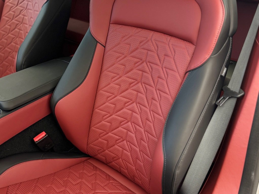 New 2025 Aston Martin Vanquish image 5