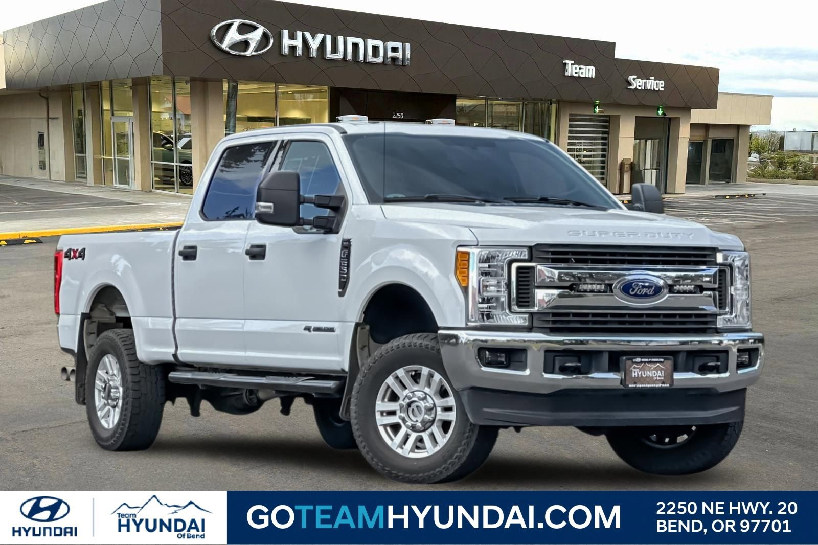 Used 2017 Ford F250 XLT image 1