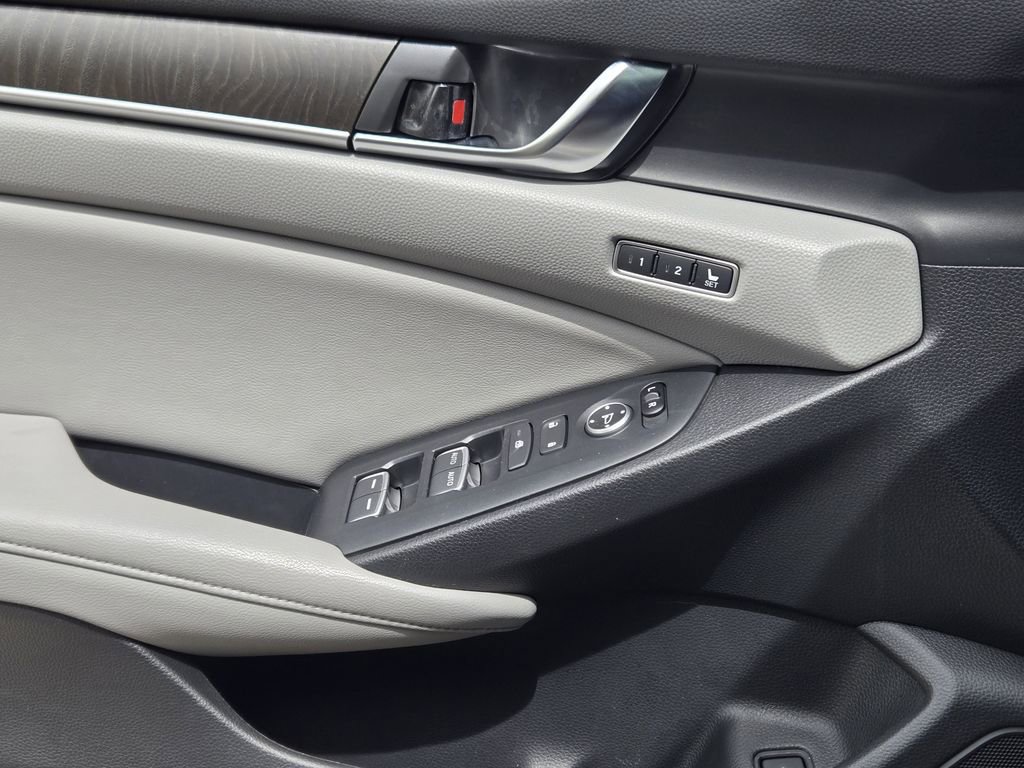Used 2018 Honda Accord EX-L image 28