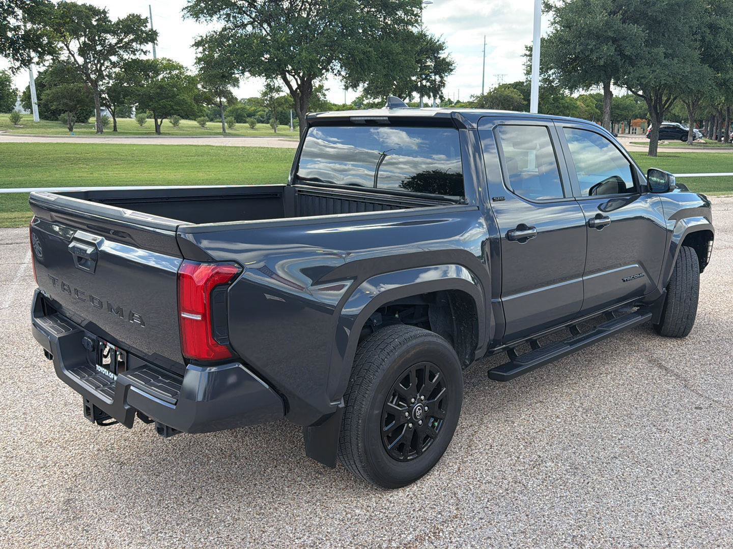 Used 2024 Toyota Tacoma SR5 AWD/4WD image 3