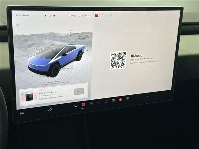 Used 2024 Tesla Cybertruck AWD Crew Cab image 16