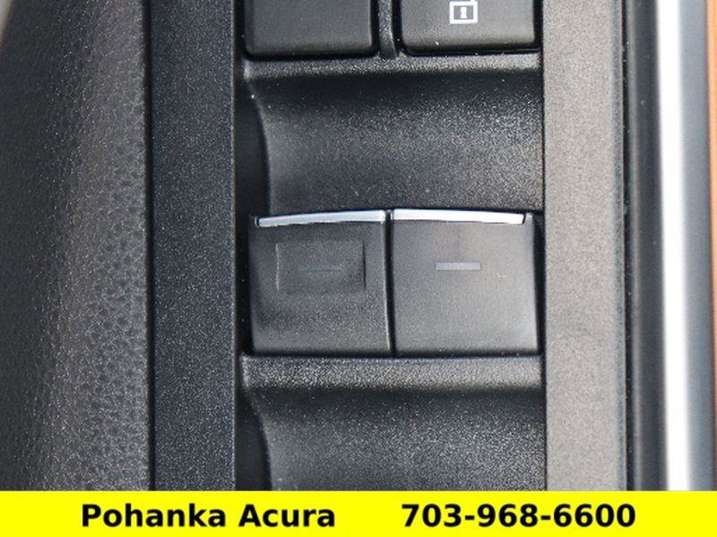 Used 2025 Toyota Highlander Platinum AWD/4WD image 28