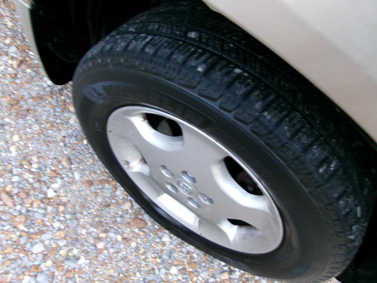Used 2004 Toyota Highlander 4WD V6 image 4