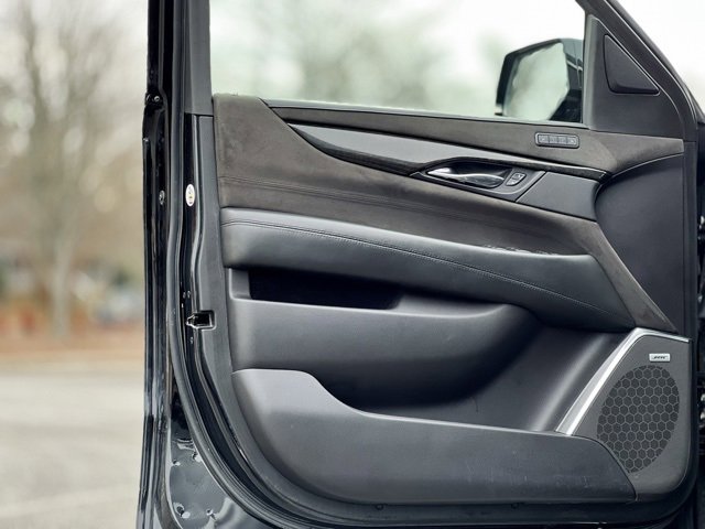 Used 2019 Cadillac Escalade ESV Platinum image 10