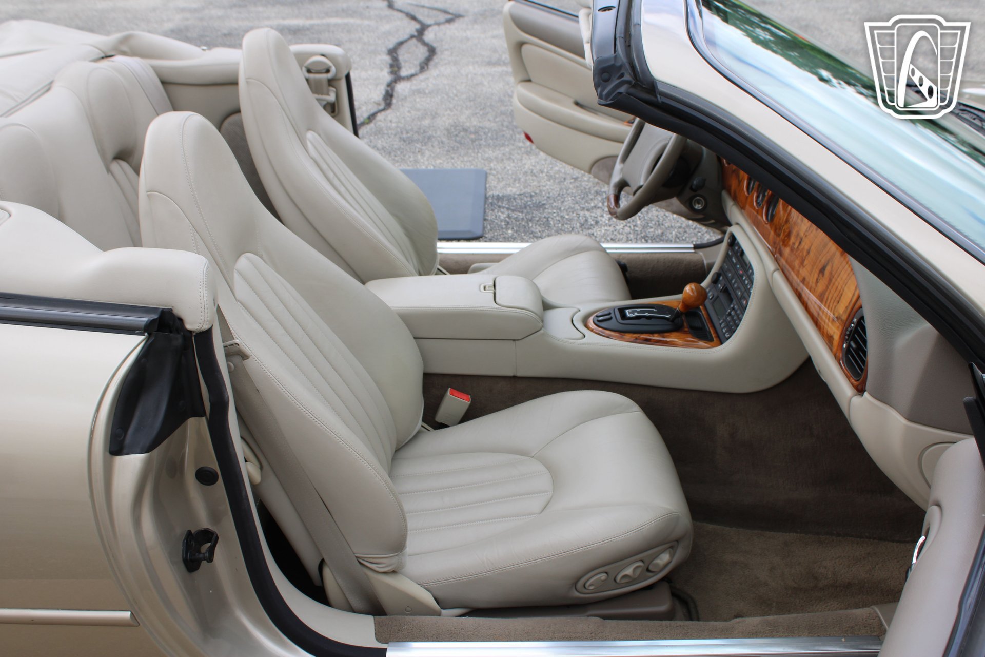 Used 1999 Jaguar XK8 Convertible RWD image 15