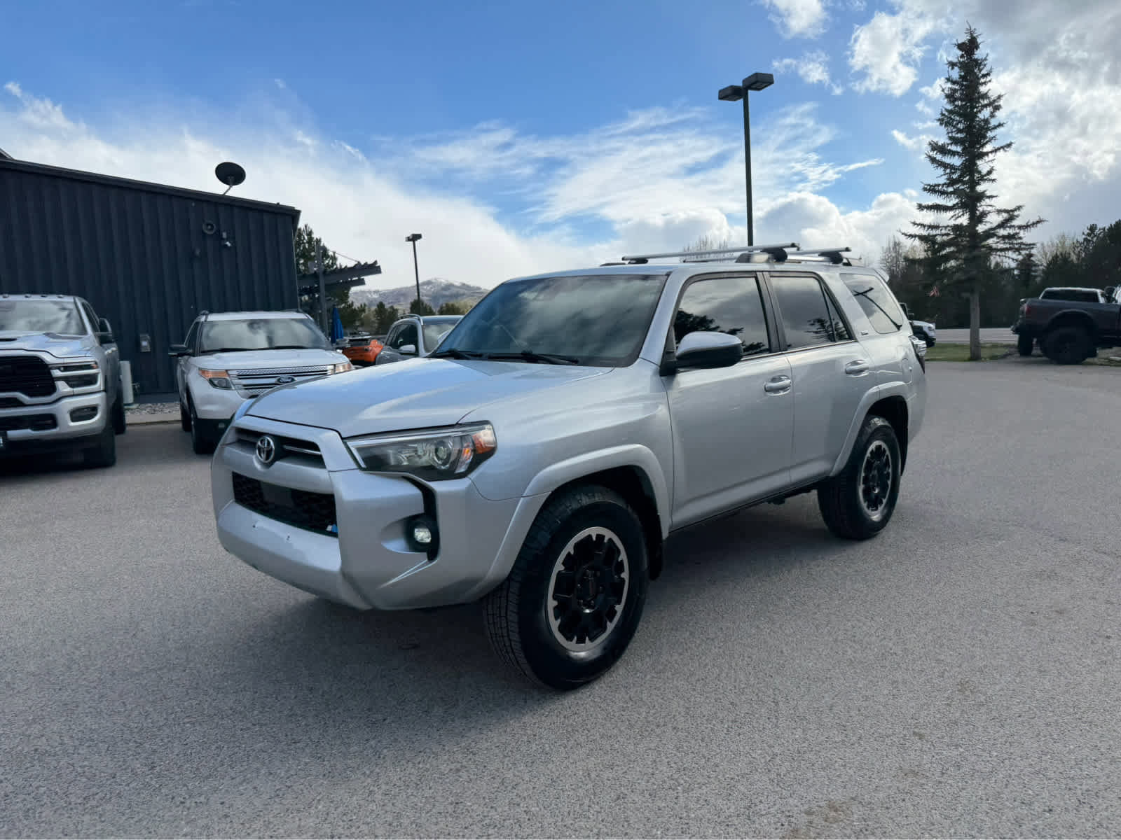 Used 2021 Toyota 4Runner SR5 image 2