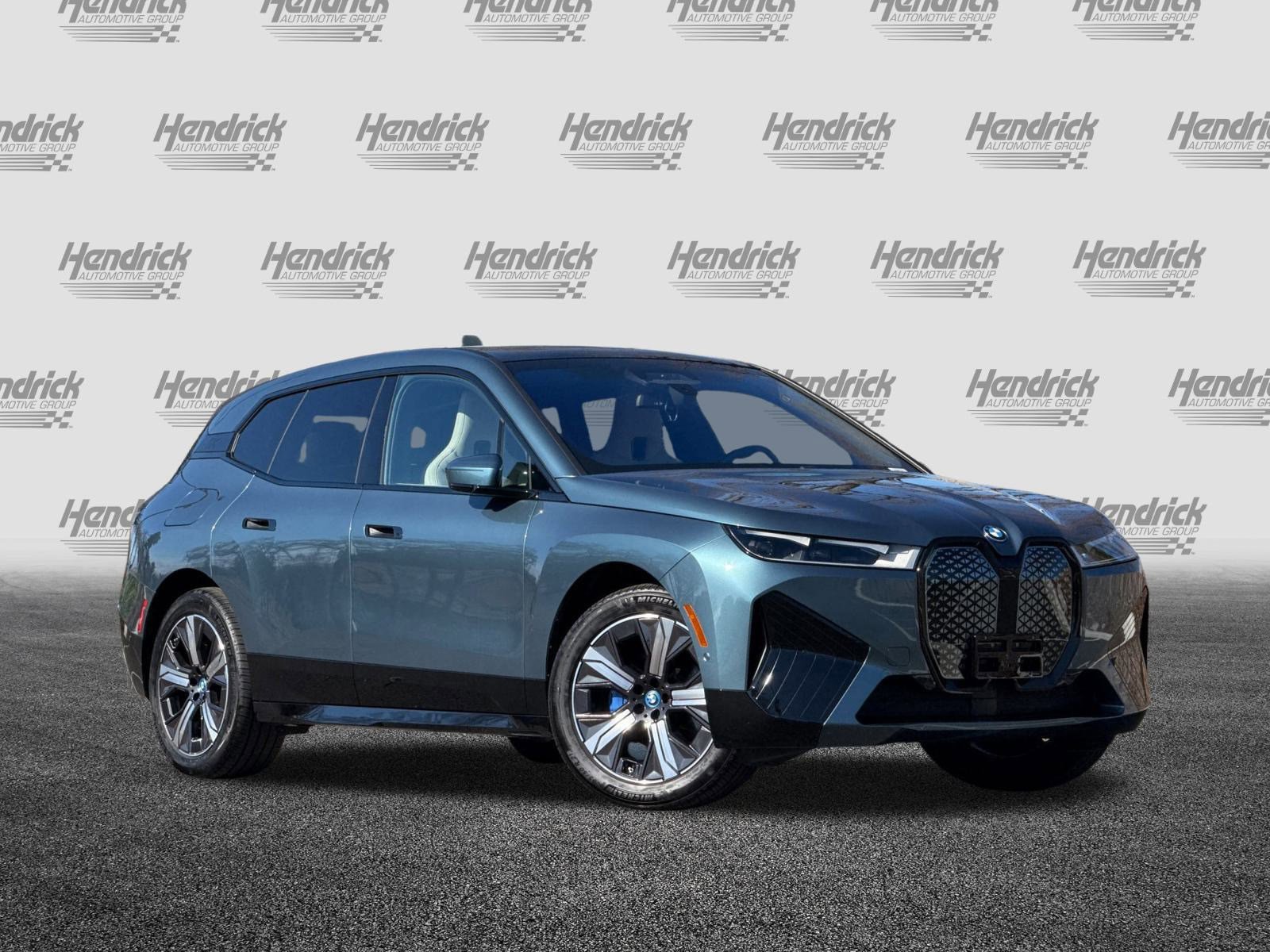 Used 2025 BMW iX xDrive50 w/ Premium Package image 2