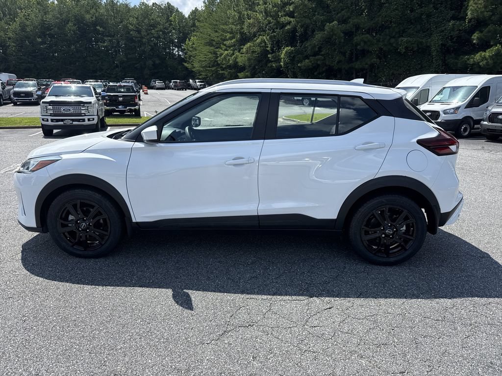 Used 2022 Nissan Kicks SV FWD image 4