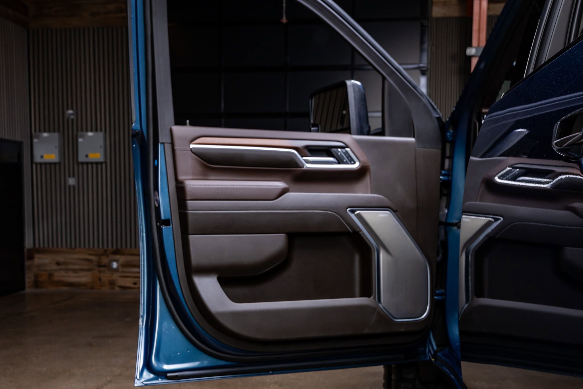 Used 2025 GMC Sierra 2500 Denali w/ Denali Reserve Package image 36