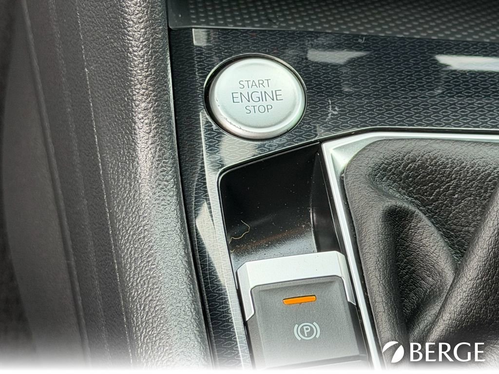 Used 2025 Volkswagen Taos S FWD image 33