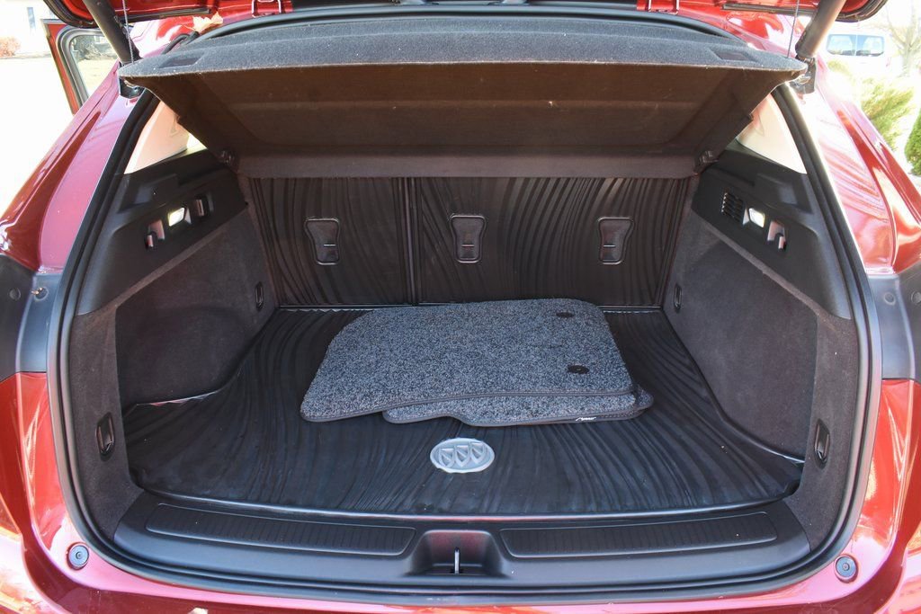Used 2023 Buick Envision Avenir image 13