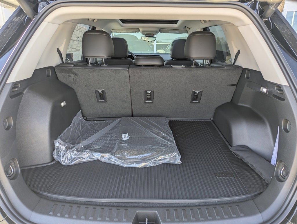New 2026 GMC Terrain Denali w/ LPO, Floor Liner Package image 15