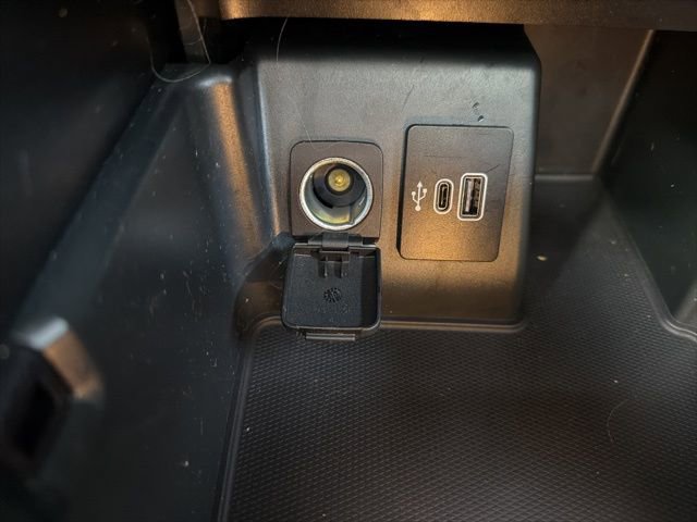 Used 2025 Ford Explorer ST image 38