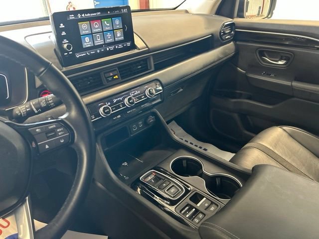 Certified 2024 Honda Pilot Touring image 32