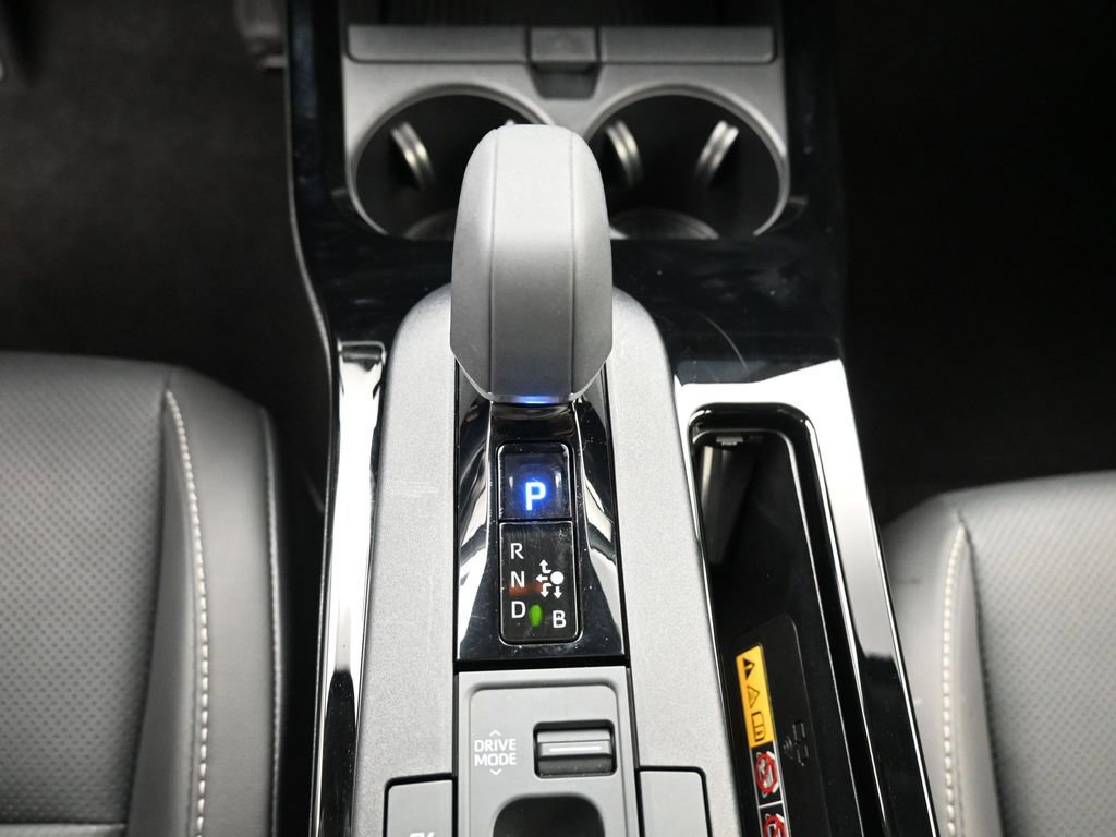 Used 2025 Toyota Prius XLE image 23