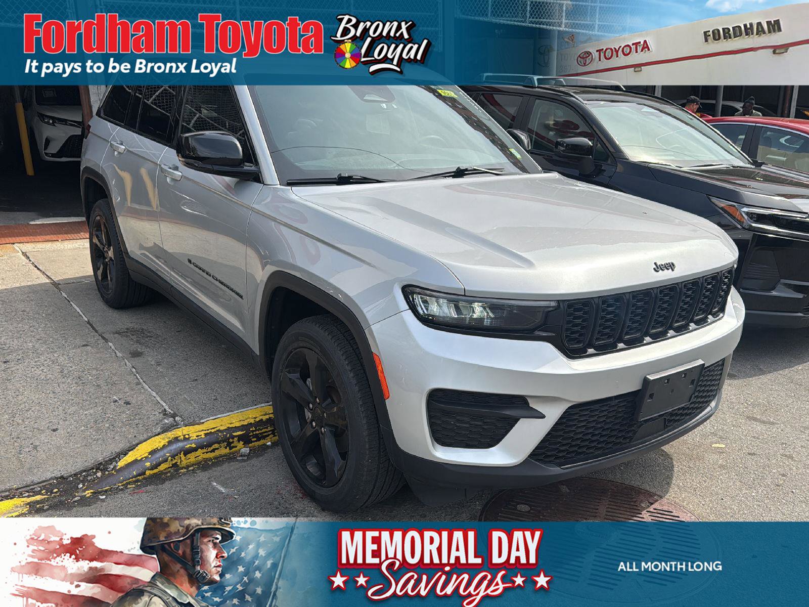 Used 2023 Jeep Grand Cherokee Altitude AWD/4WD image 1