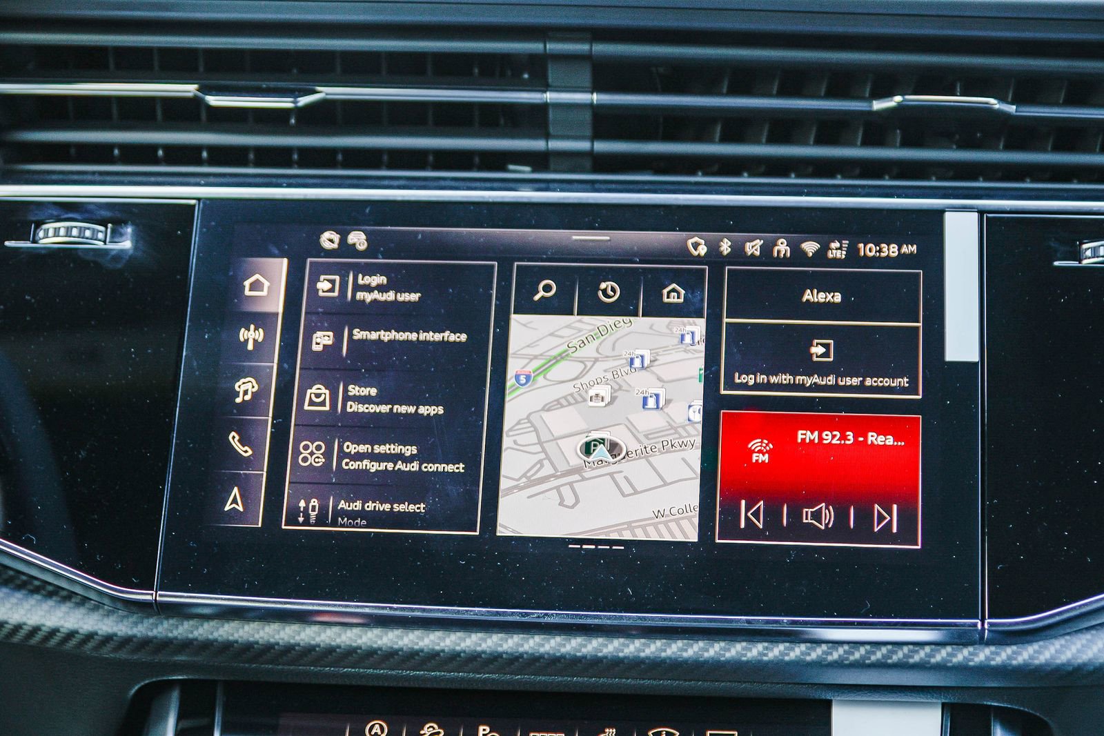 New 2026 Audi SQ8 Prestige image 14