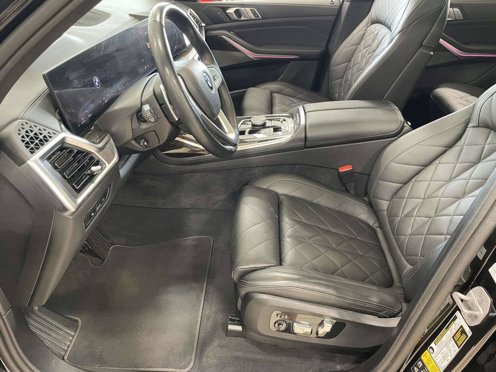 Used 2024 BMW X7 xDrive40i AWD/4WD image 13