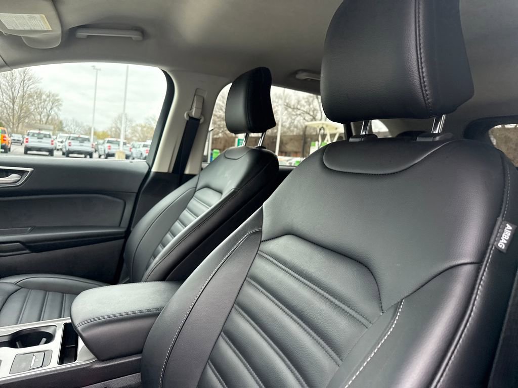 Used 2024 Ford Edge SEL w/ Convenience Package image 12