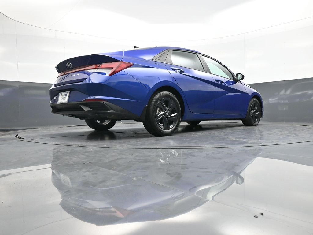 Certified 2023 Hyundai Elantra SEL image 29