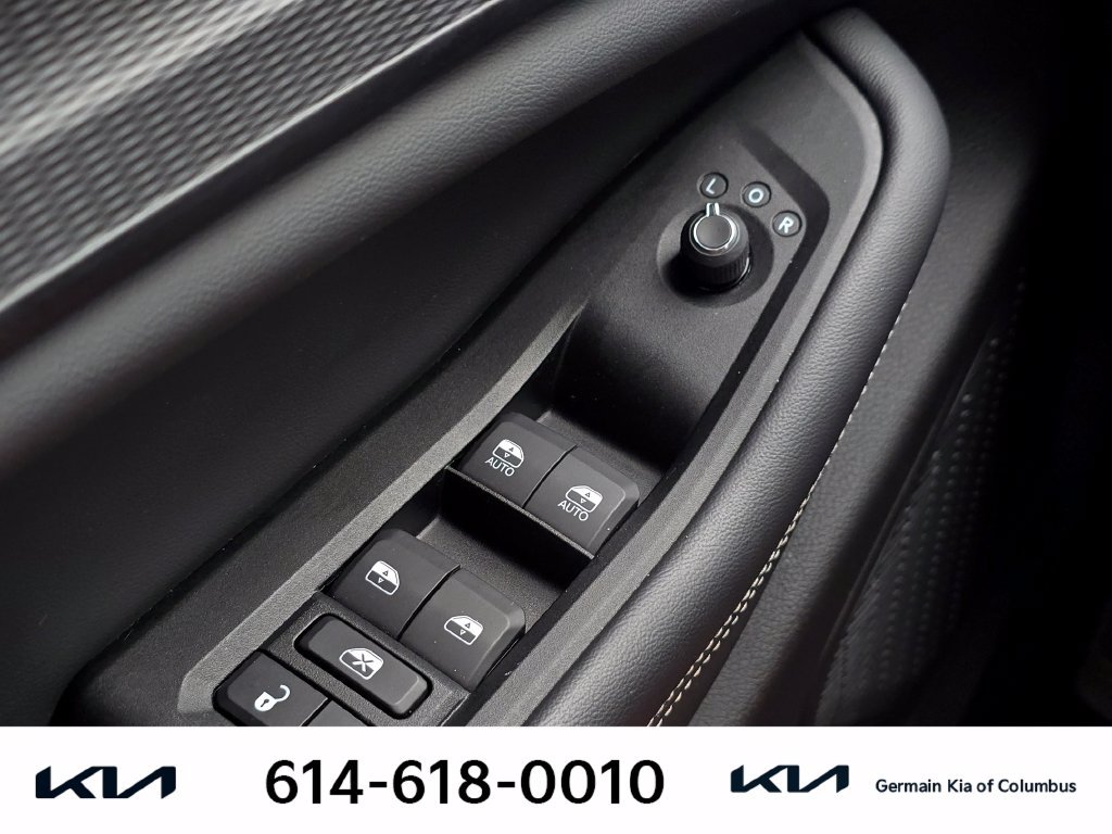 Used 2023 Jeep Grand Cherokee Laredo w/ Luxury Tech Group I AWD/4WD image 25