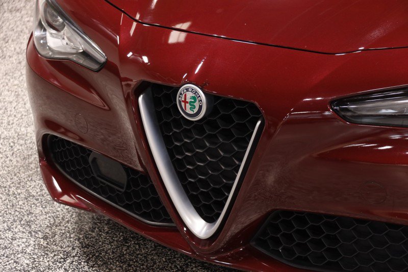 Used 2017 Alfa Romeo Giulia w/ Cold Weather Package RWD image 14