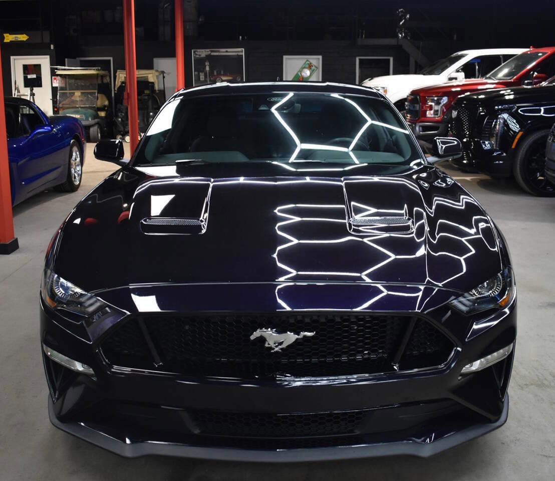 Used 2022 Ford Mustang GT RWD image 2