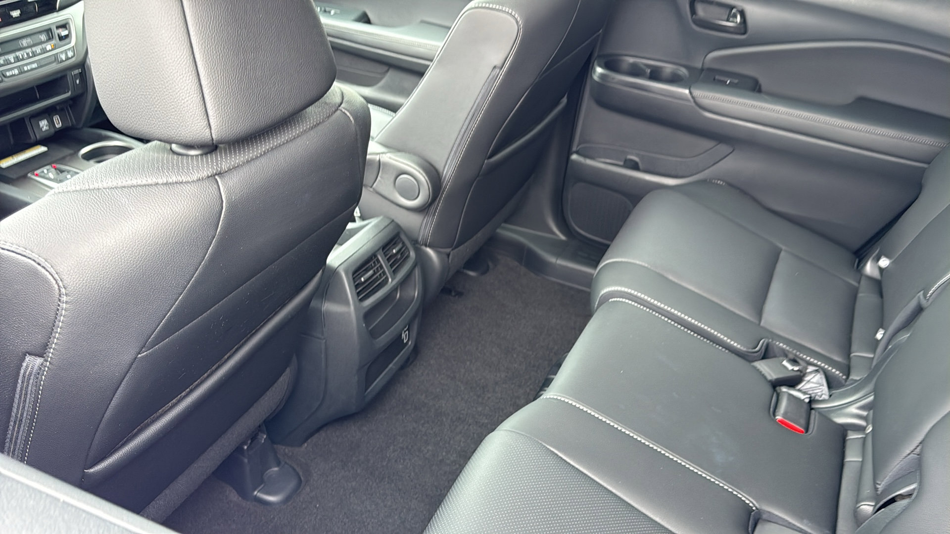 Used 2023 Honda Passport EX-L image 30