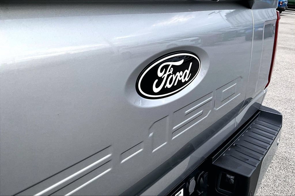 Certified 2024 Ford F150 Platinum w/ Equipment Group 702A High AWD/4WD image 31