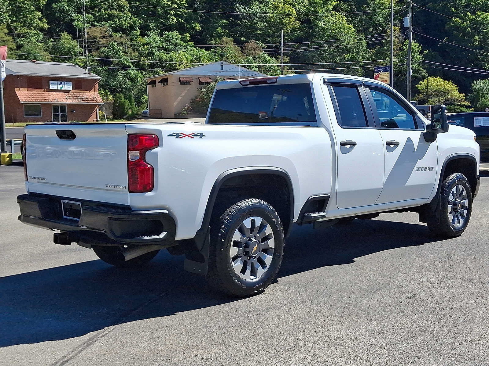 Used 2023 Chevrolet Silverado 2500 Custom w/ Custom Convenience Package AWD/4WD image 6