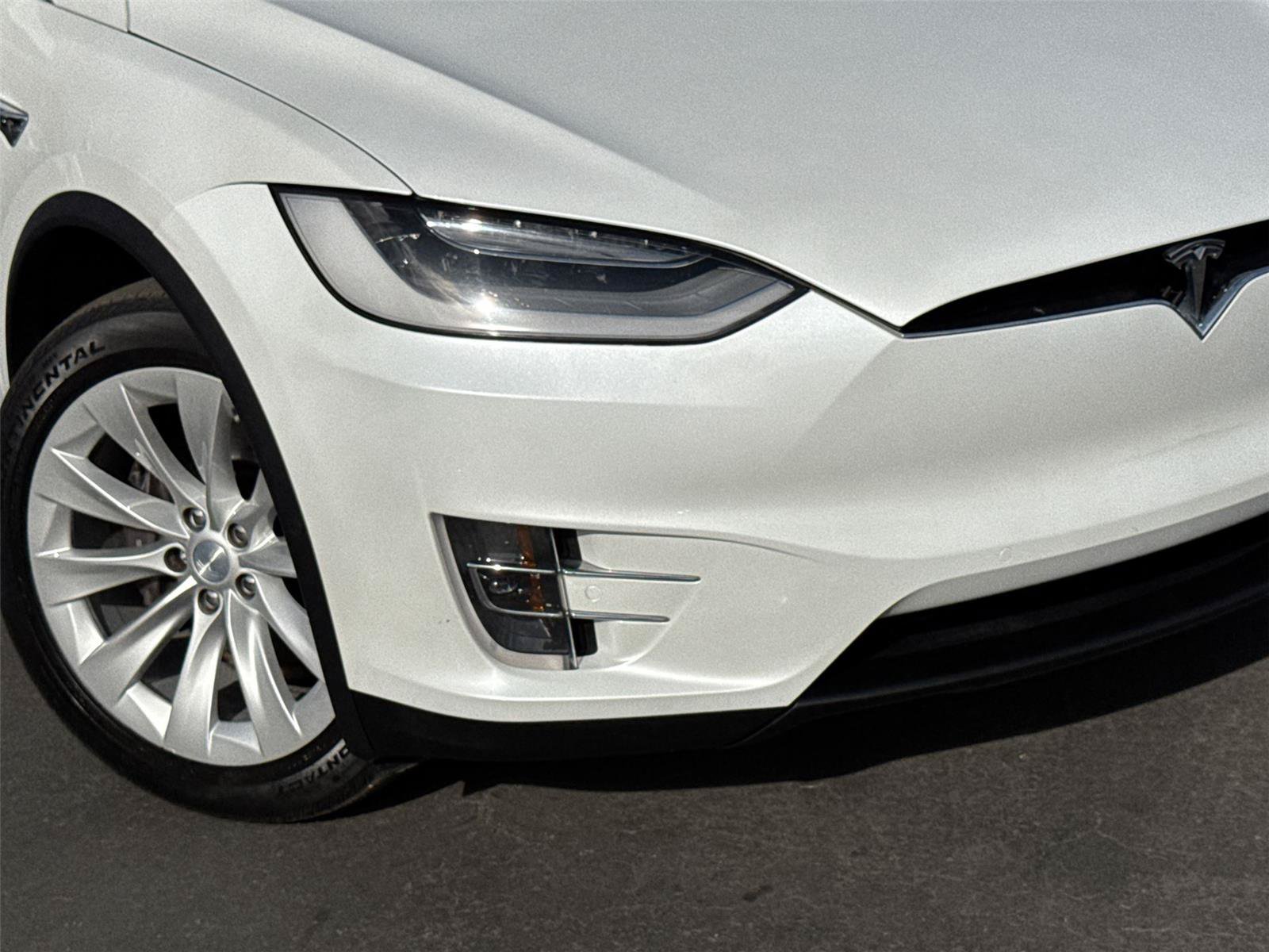 Used 2020 Tesla Model X Long Range AWD/4WD image 3