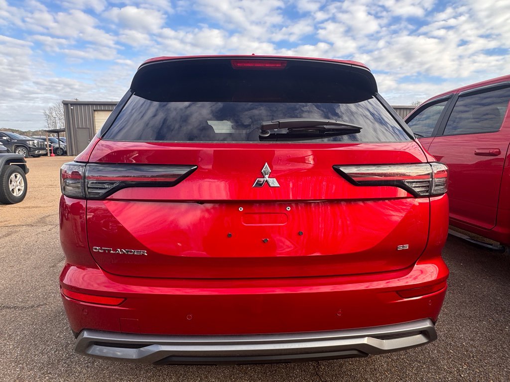 New 2026 Mitsubishi Outlander LE image 5