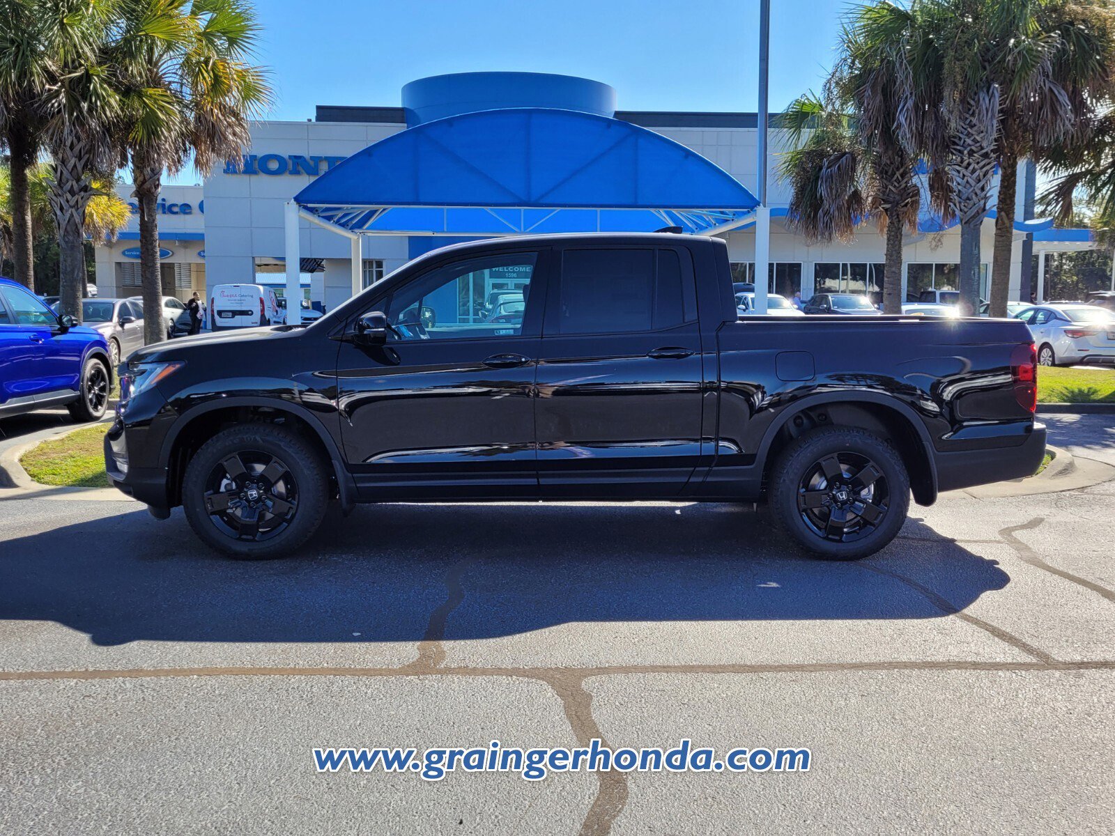 New 2026 Honda Ridgeline Black Edition image 2