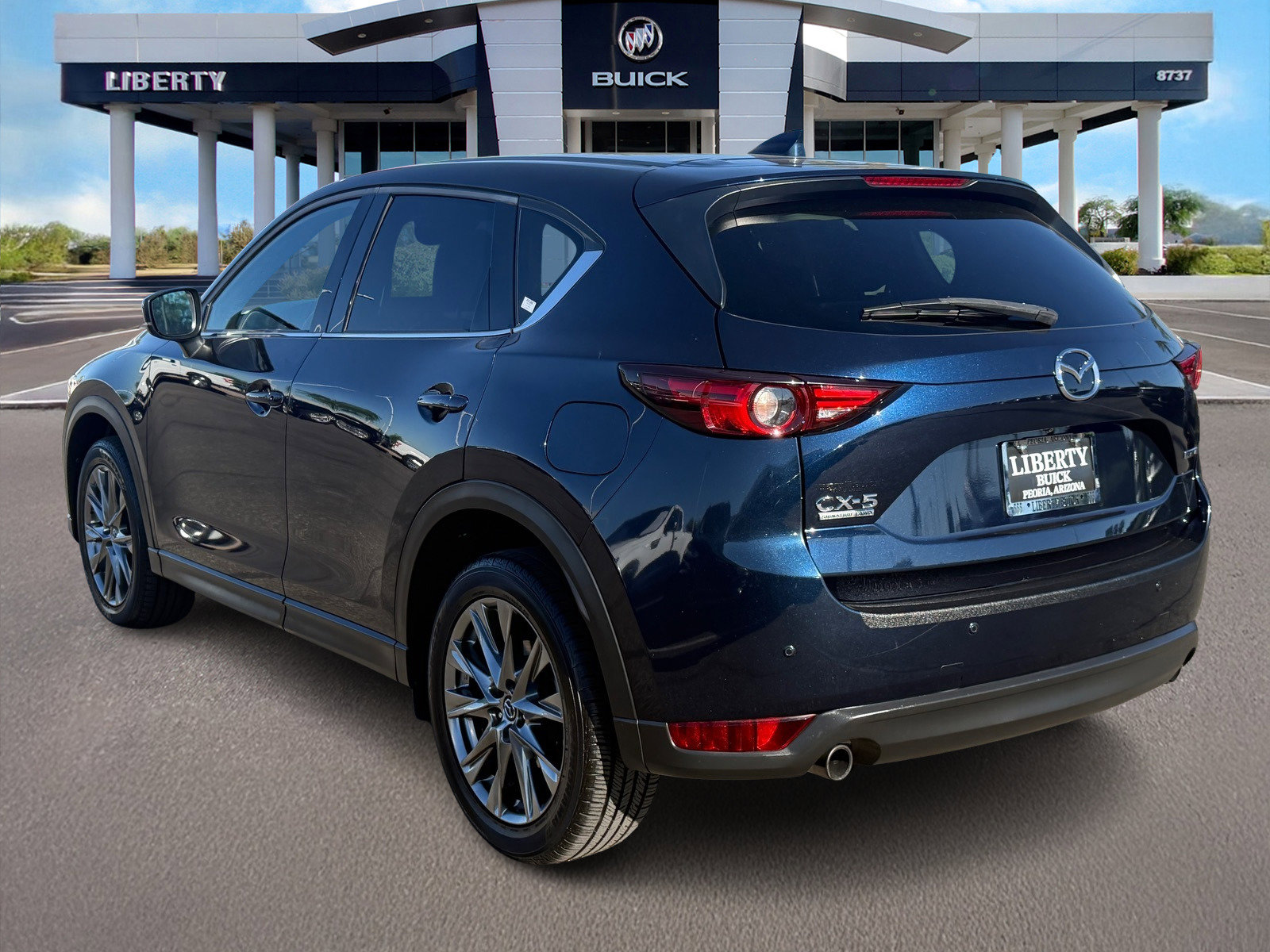 Used 2020 MAZDA CX-5 Signature image 6