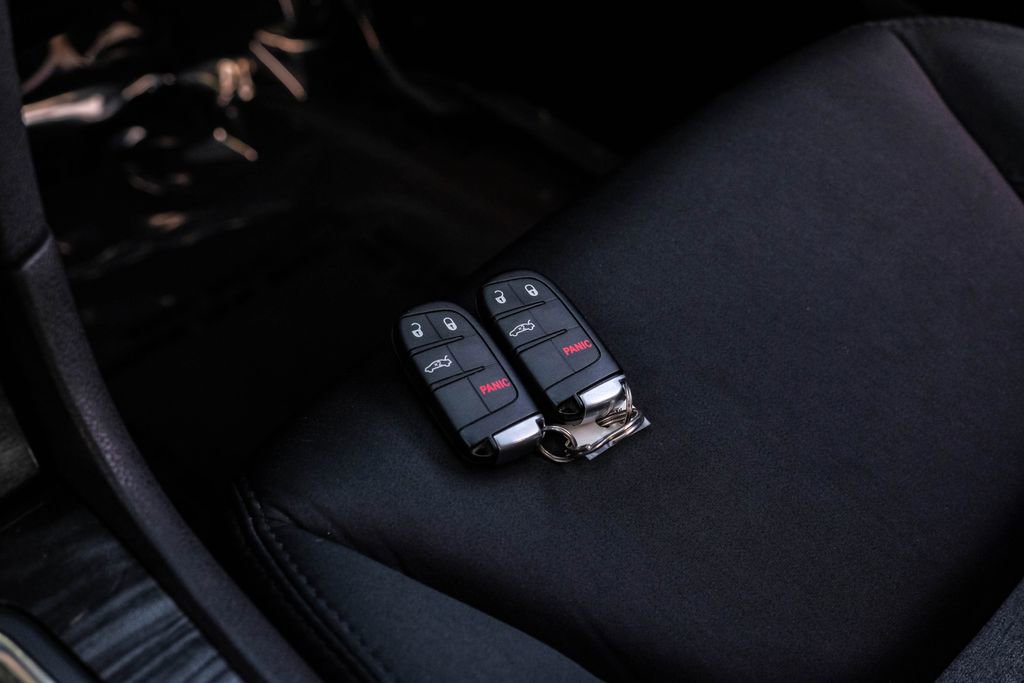 Used 2019 Chrysler 300 Touring w/ Sport Appearance Package image 60
