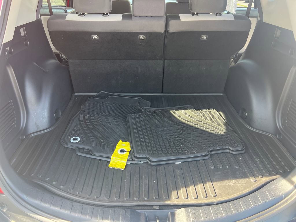 Used 2015 Toyota RAV4 XLE AWD/4WD image 16