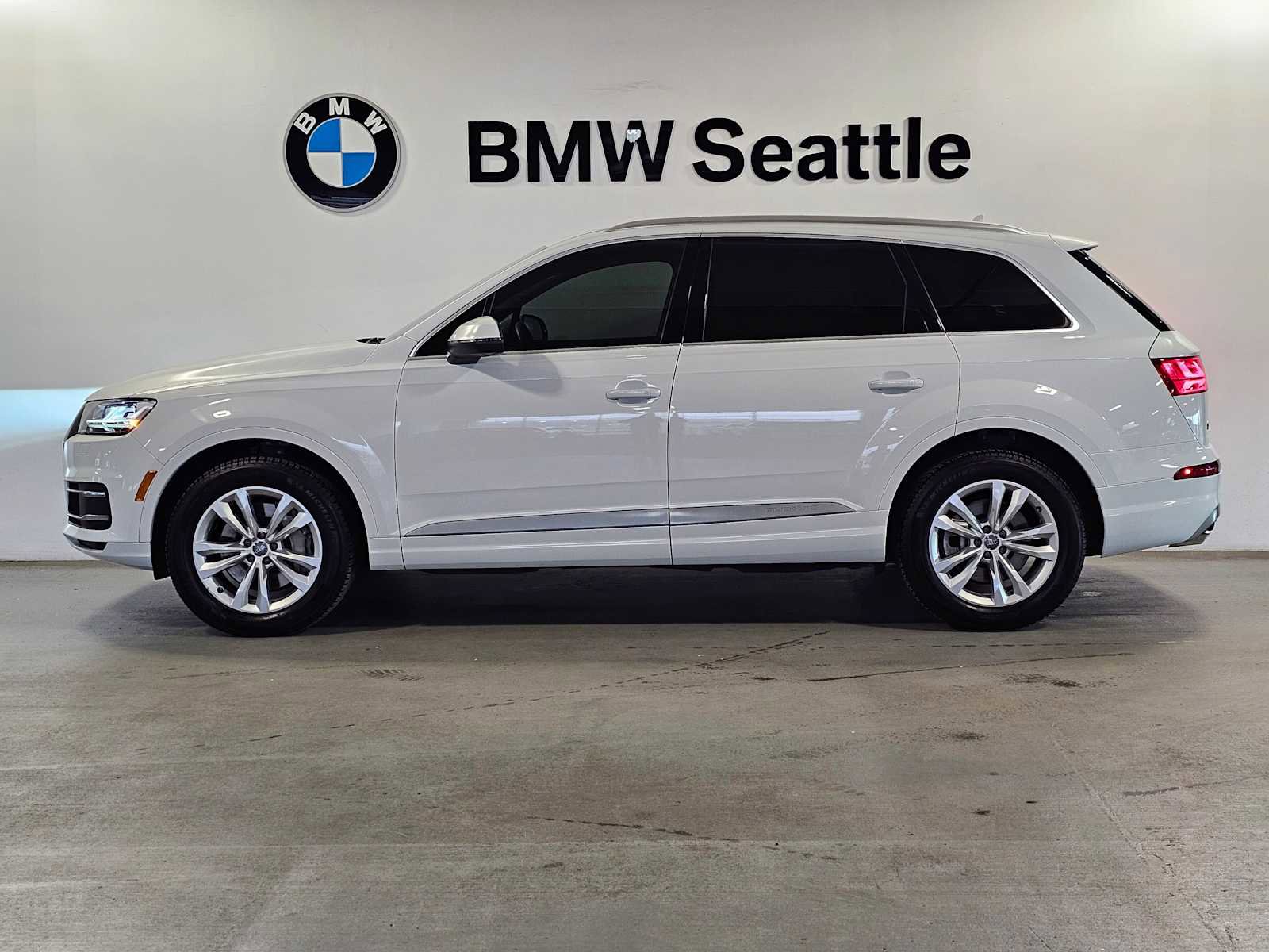 Used 2017 Audi Q7 2.0T Premium Plus image 3