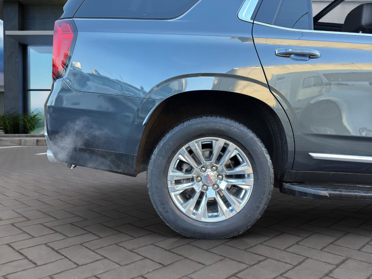 Used 2021 GMC Yukon Denali image 25